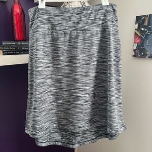 7 for $30 Mondetta Skirt